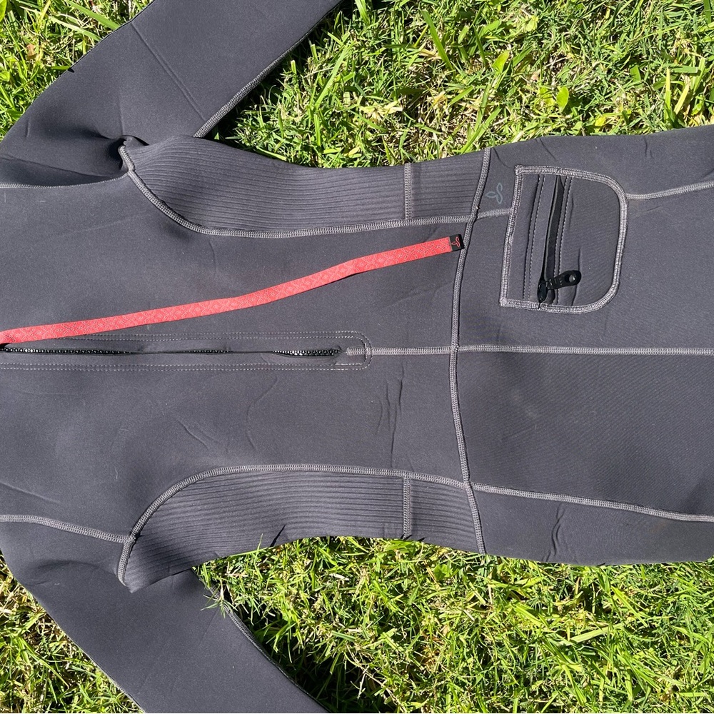 Prana Wetsuit - Picture 4 of 6